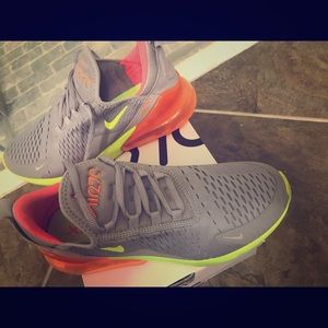 Nike Air Max 270 Mens sz 7.5